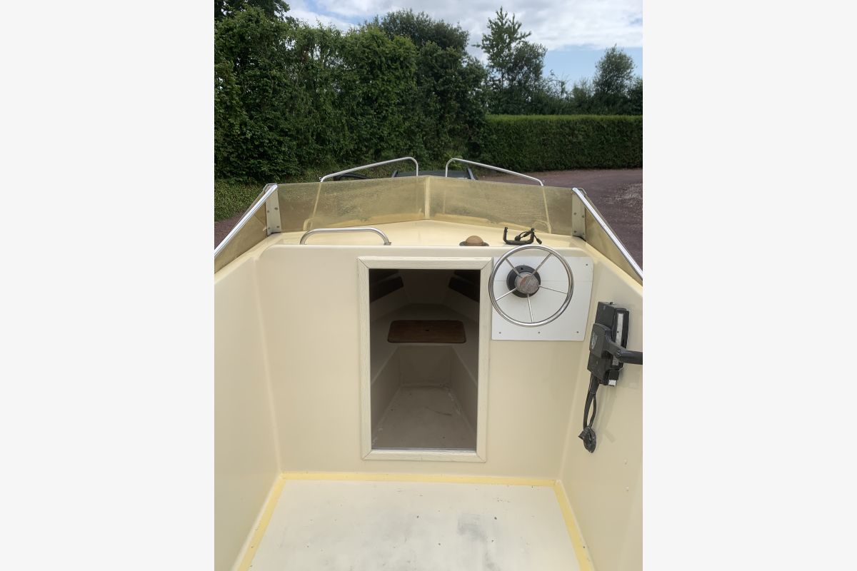 BATEAU ULTRAMAR 5,35M  INSUBMERSIBLE - 301144_386991c01ca5ff0dcd256739429e2f7d.jpg