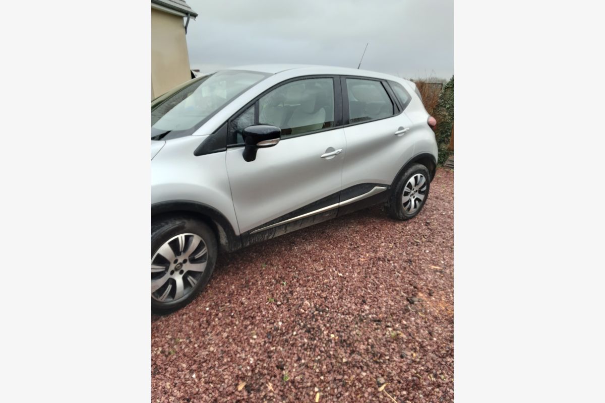 Photo 1 A vendre Captur