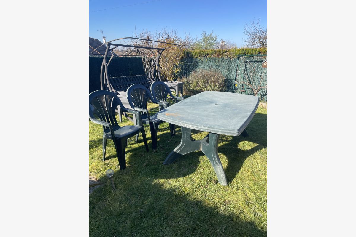 Salon de jardin  - 301392_b38148faf19be8416f3191320c39cb51.jpg