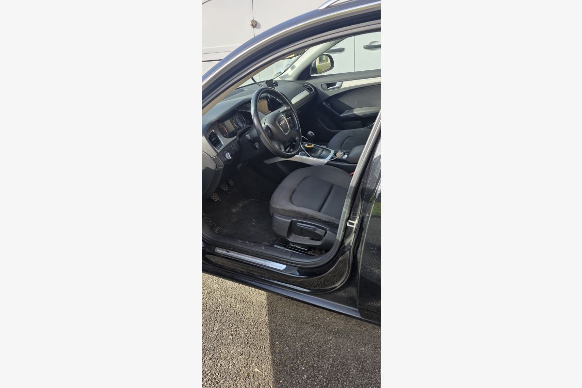 Audi A4 entière pour pièces - 301798_625f74af3599d60fcd74a1cd56e706e6.jpg