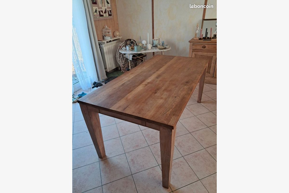 Photo 1 Table à manger en bois 8 places