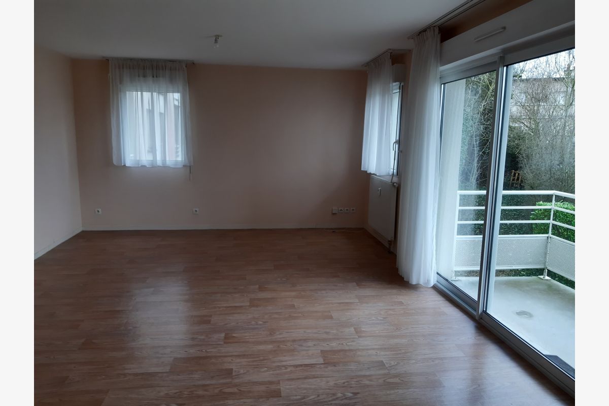 Photo 1 T3 67 m2 Saint6Lô centre