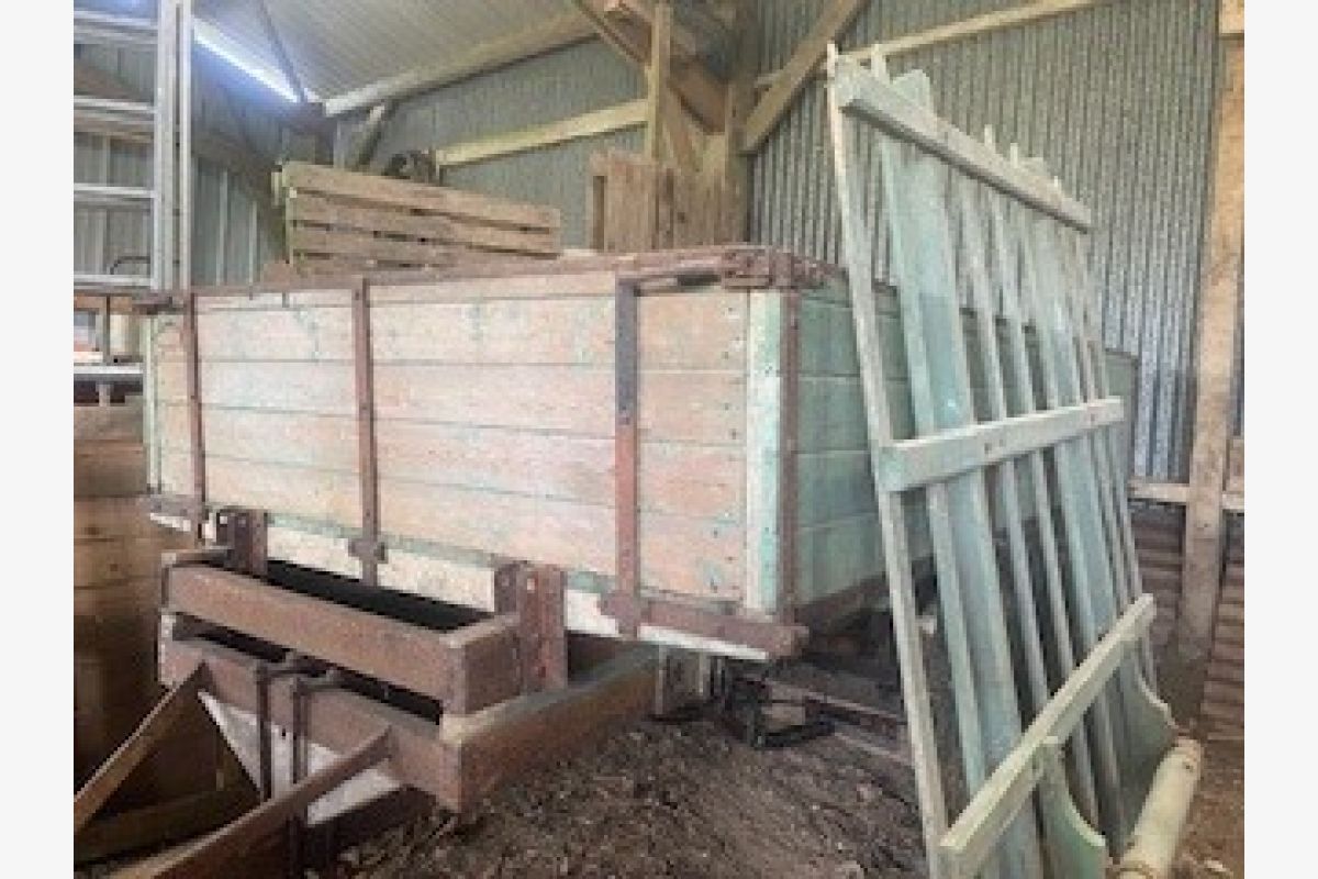 Photo 1 Plateau en bois