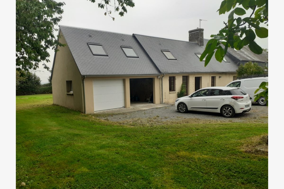Photo 1 À vendre 115000 € maison avec grand terrain et garage neuf – La Bloutière 50800