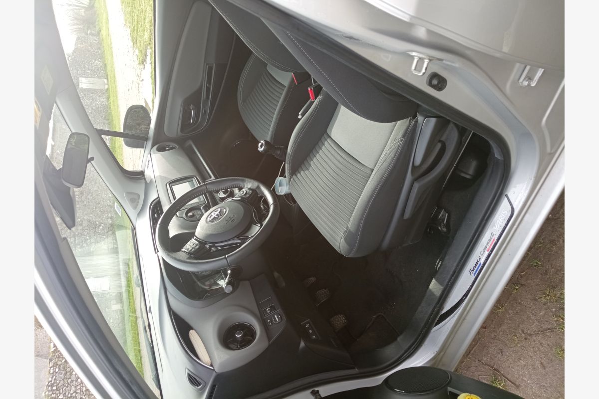 Yaris essence - 302250_43534c90702977022907aa2c04415d18.jpg