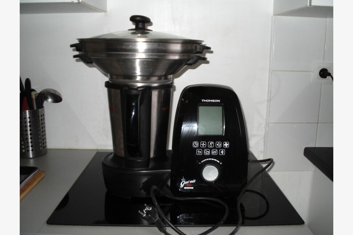 Photo 1 GENI MIX THOMSON