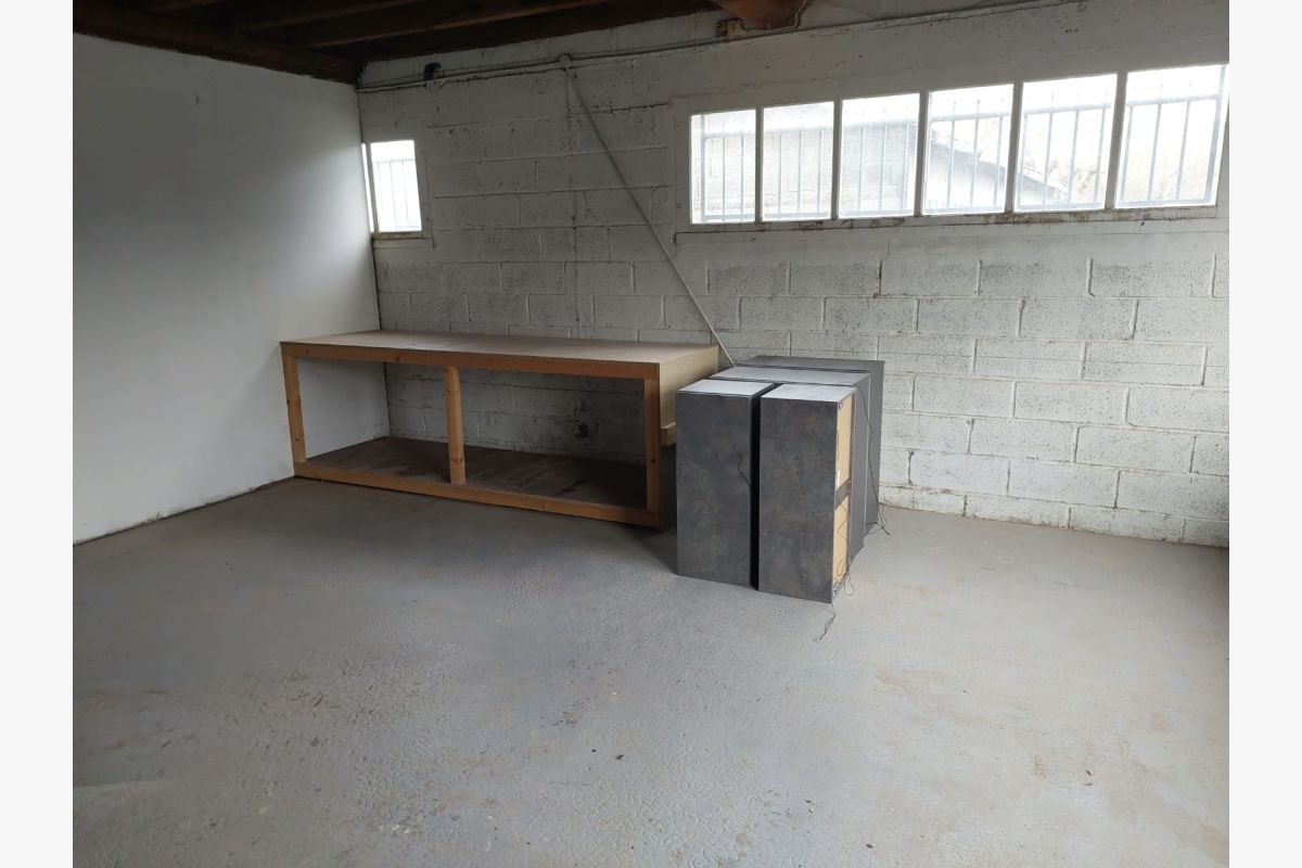 Photo 1 Entrepôt 100 m2