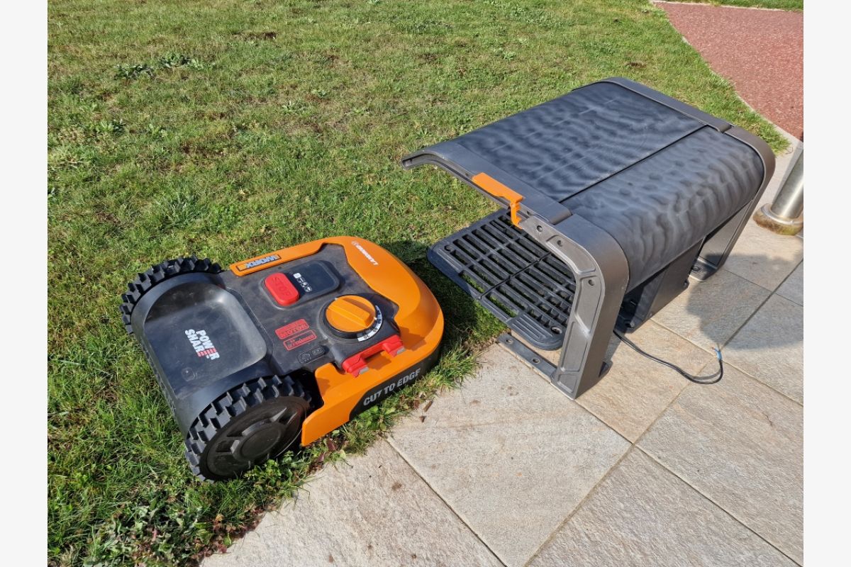 Photo 1 Robot tondeuse