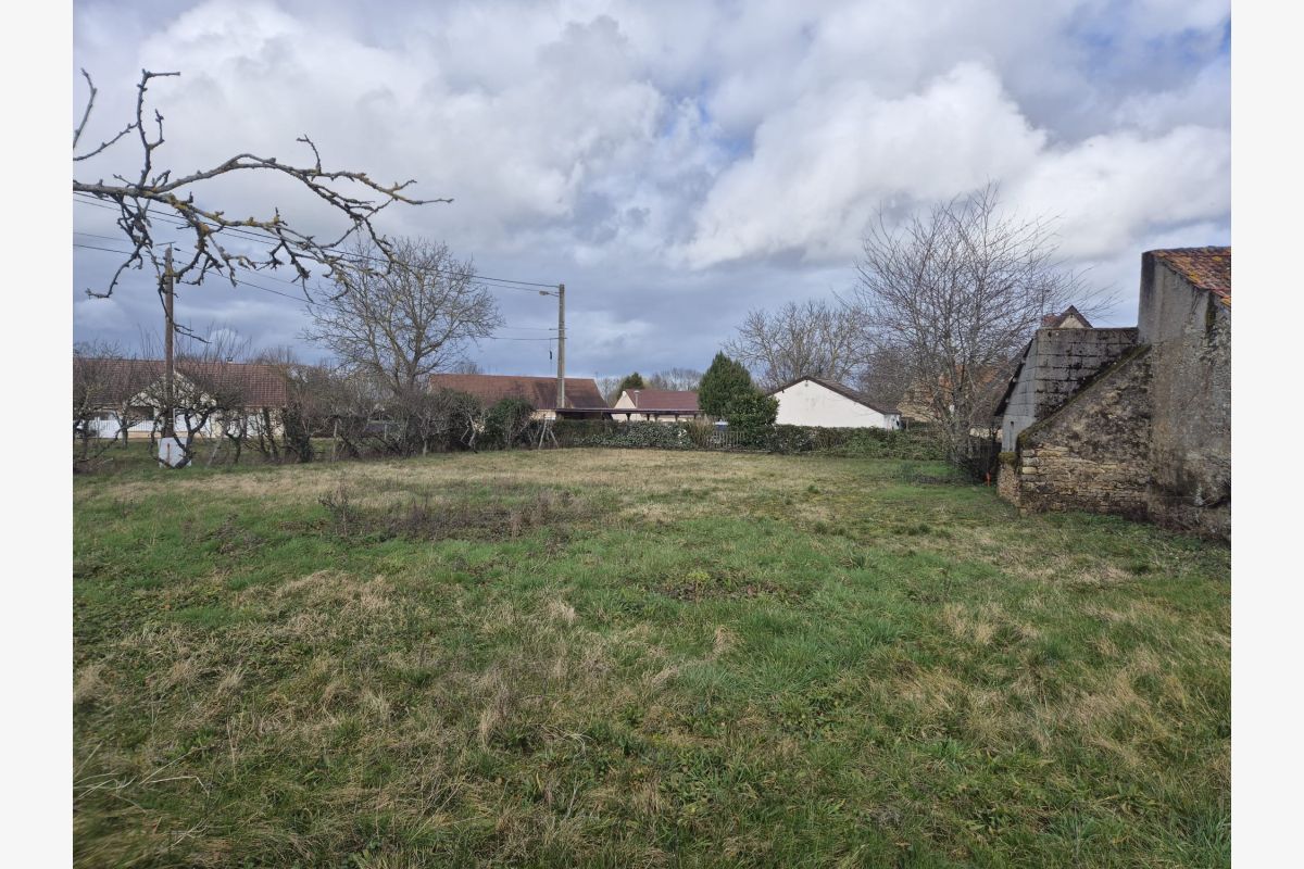 Terrain à bâtir  - 30238222_45bdd7170dfc4dad9110dbf14d0e4947.jpg