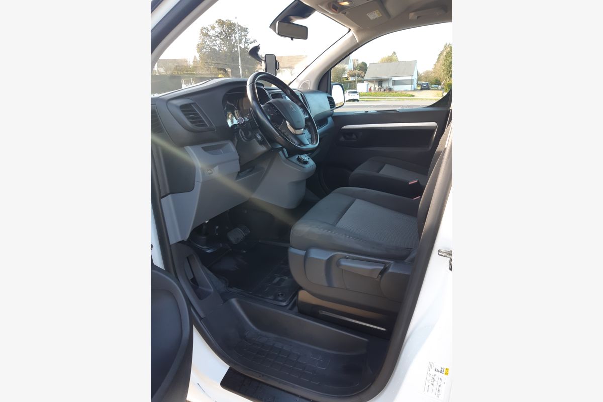 Peugeot Expert long 2L HDI 180 EAT8 cabine approfondie - 30238228_0d4e8afee62ef959e9e8fe6de01b7bce.jpg