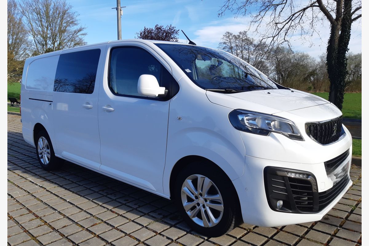 Photo 1 Peugeot Expert long 2L HDI 180 EAT8 cabine approfondie