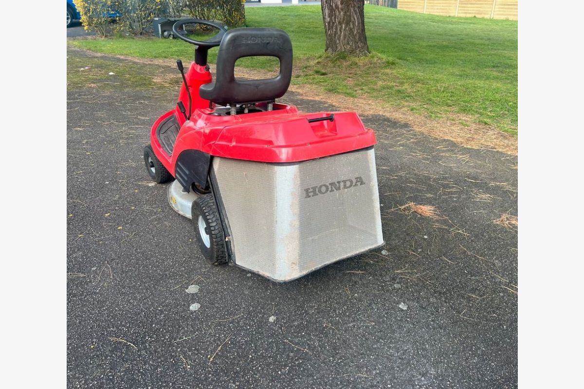 Photo 1 Tondeuse Honda 1211 hydrostatic
