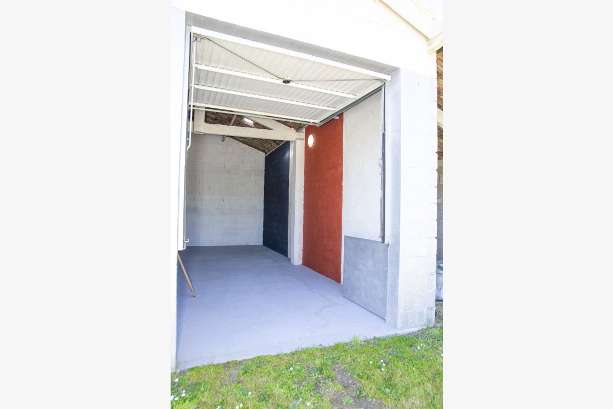 GARAGE / GARDE MEUBLE - 30238458_928562e9999e7f447be5cd2fd8e9148e.jpg