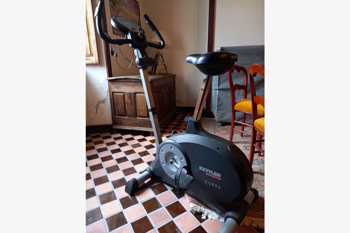 Photo 1 Vélo d'appartement