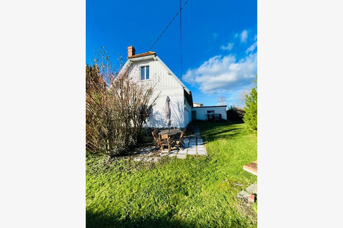 Photo 1 Me Fonty, notaire, Coutainville. Tél. 02.33.47.18.44www.font