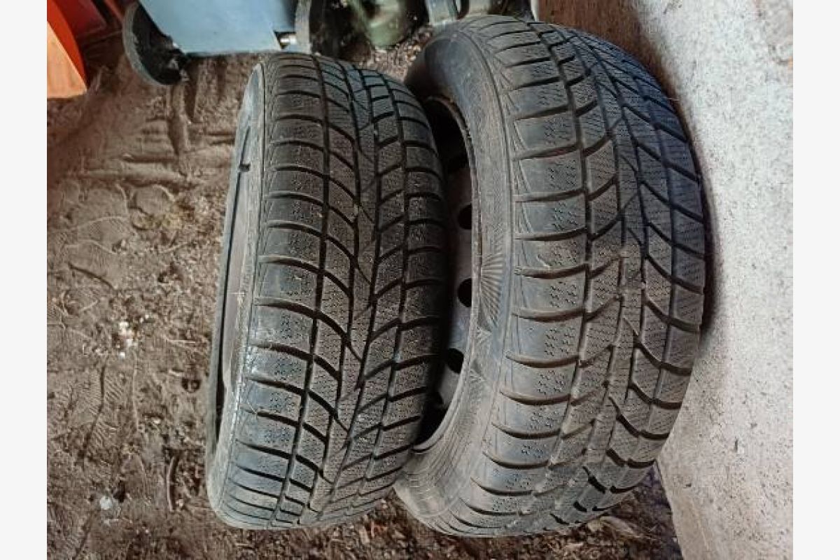 Roues montées + enjoliveurs  - 30239049_958f0537ca7ff19d948c47e016960e83.jpg