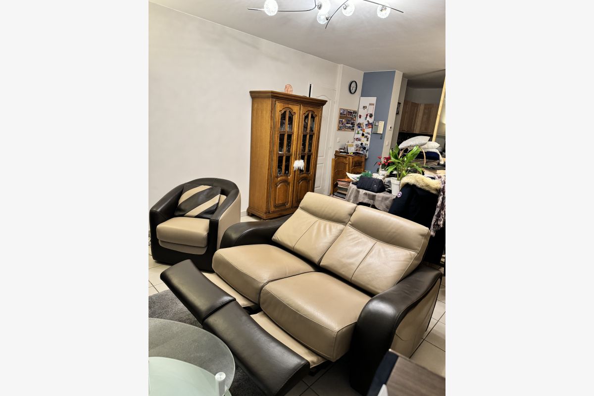 Canapé en cuir motorisé (sans fil) et fauteuil cabriolet  - 30239053_c77a8dd60fe4f75ac96d0c65de9286fb.jpg