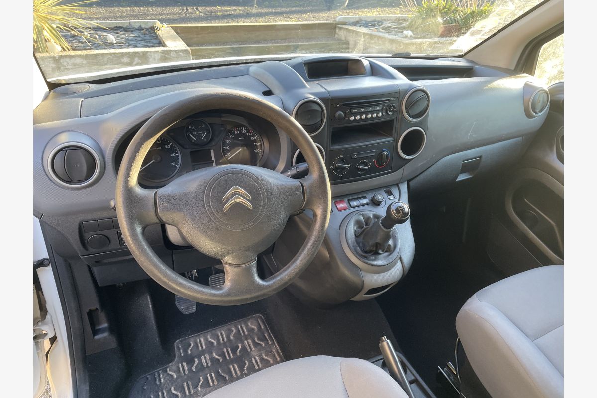 Citroën Berlingo 1.6L HDI 90 ch 3 portes - 30239081_05378b0a2a6b517a99286fa45aa4d993.jpg