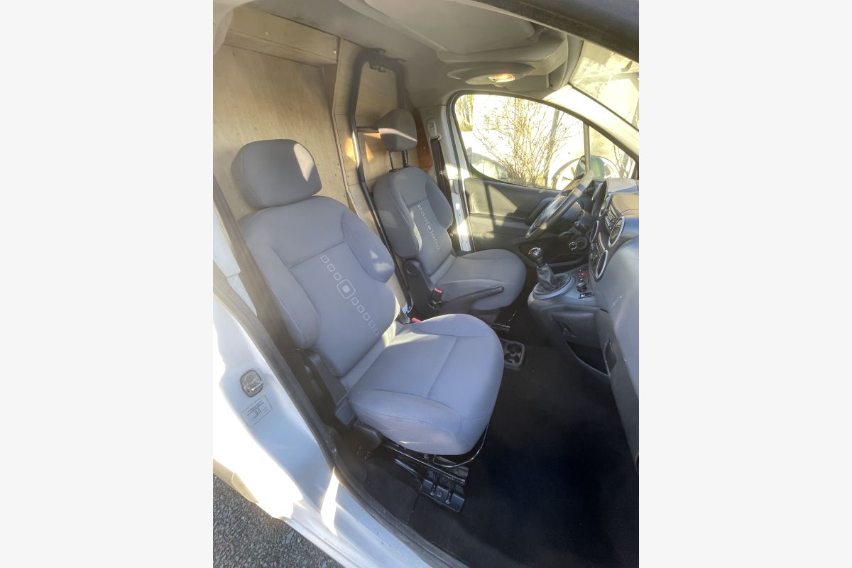 Citroën Berlingo 1.6L HDI 90 ch 3 portes - 30239081_893e953a105c984cbe0e7dd370be204b.jpg