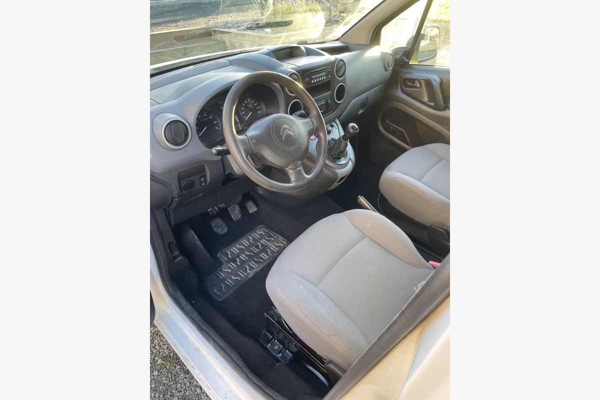 Citroën Berlingo 1.6L HDI 90 ch 3 portes - 30239081_d7b53c4114930abcbb1f7abe49475c59.jpg