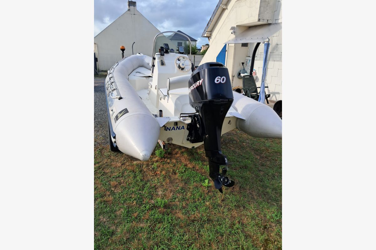 Ensemble bateau tracteur - 30239201_d7c6f79626e040eed0e33d7771da0881.jpg