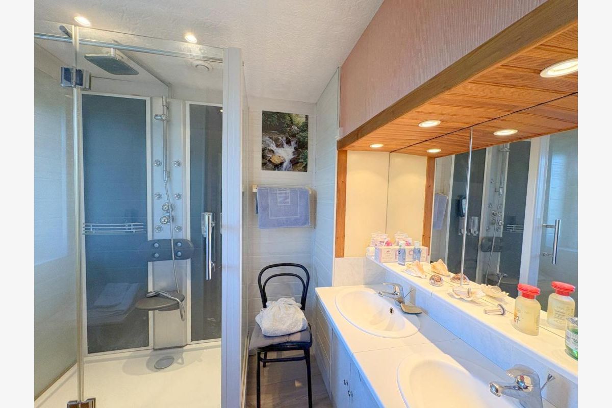 Une maison en pierres avec ses dépendances - 30239818_6.jpg