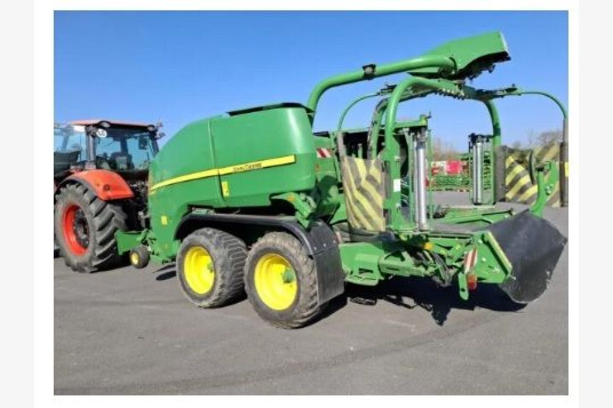 Photo 1 Combiné presse enrubanneuse John Deere C441R