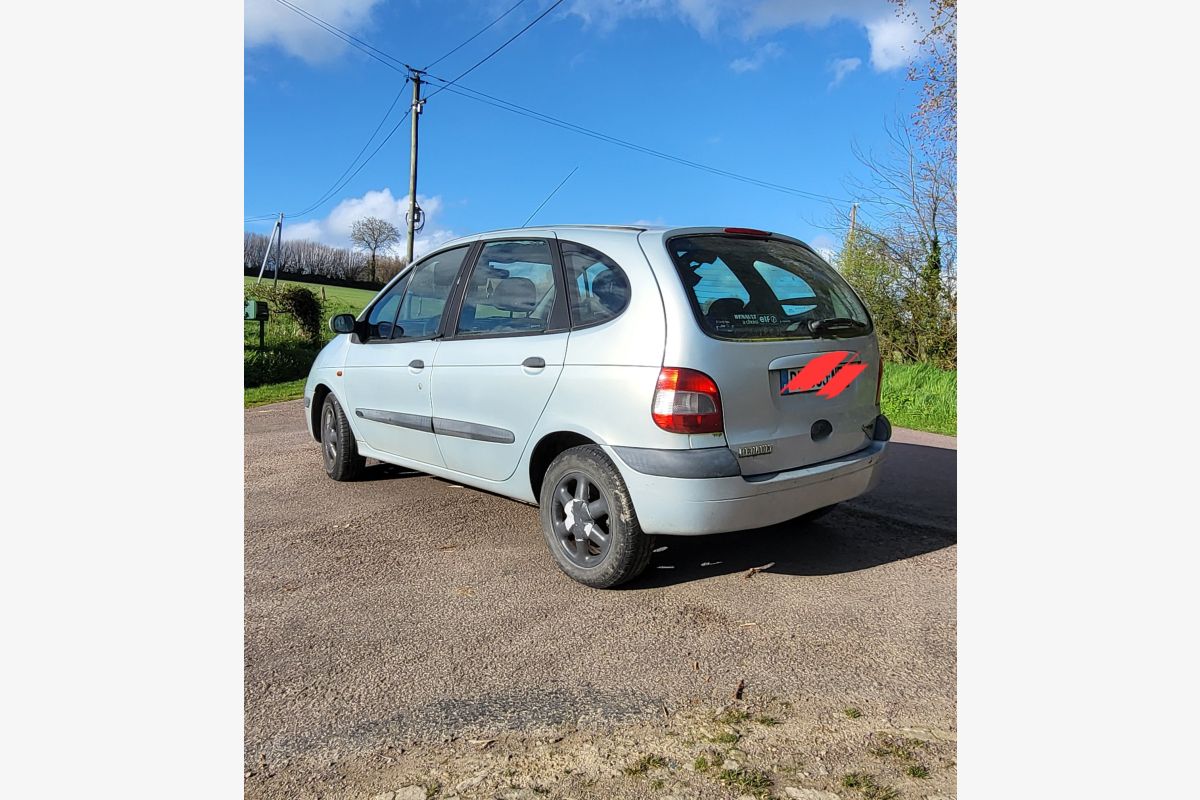 Scenic 1.6 ess 110cv dans l'état  - 30240398_2568a33757086742ddd8ae7a4fa88278.jpg