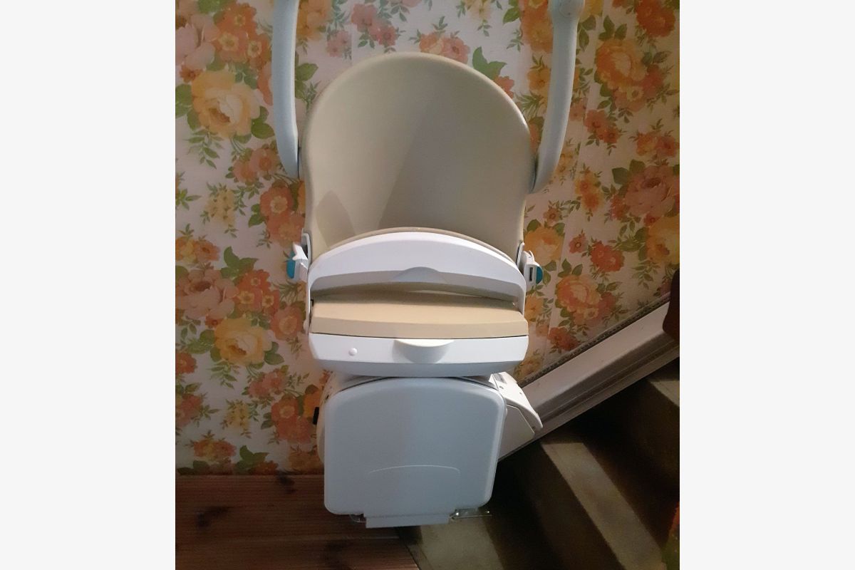 Photo 1 Monte-escaliers