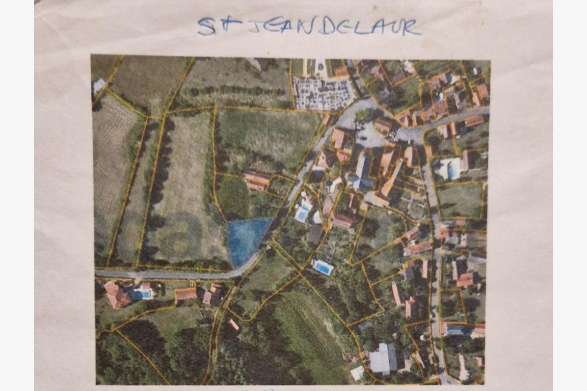 Terrain avec CU - 30240648_b2aac41d5e55460f9c548d507668792f.jpg