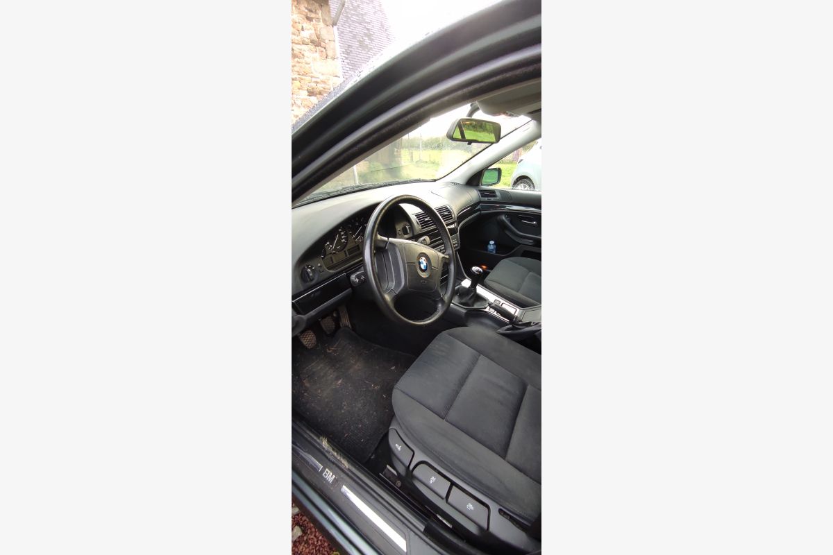 BMW 520i parfait état  - 30240935_4f770dd862b084d2297235eaeda88fff.jpg