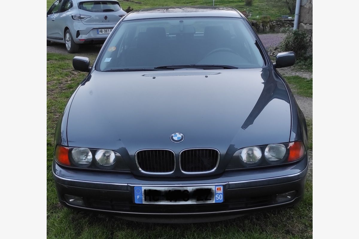 BMW 520i parfait état  - 30240935_6e62c90f5c15302b66b89fe338bc6ea1.jpg