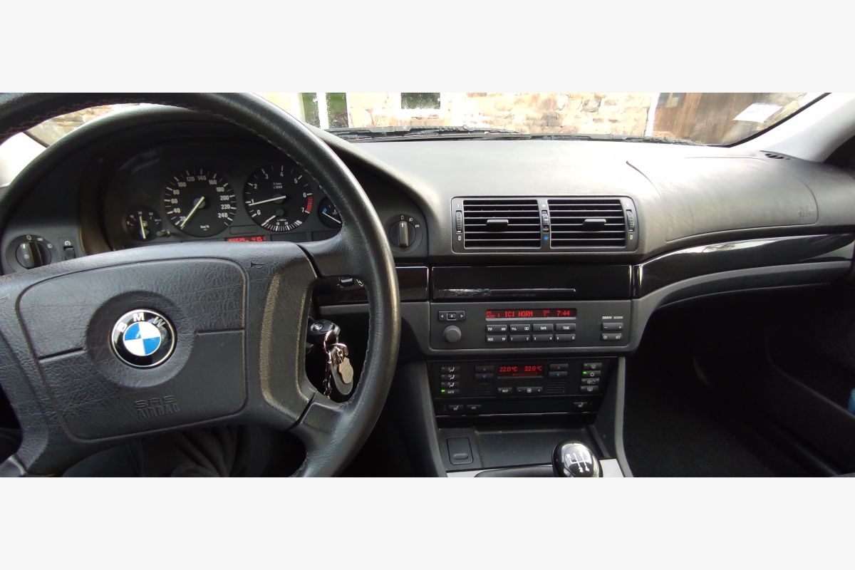 BMW 520i parfait état  - 30240935_7ca7eb0843fa075ef56eb12bb1ad8449.jpg