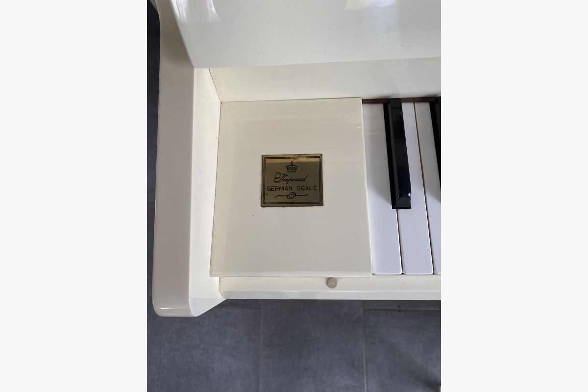 Piano Samick - 30241057_46e8d5f407bc0a7906eb28cf1550cfb6.jpg