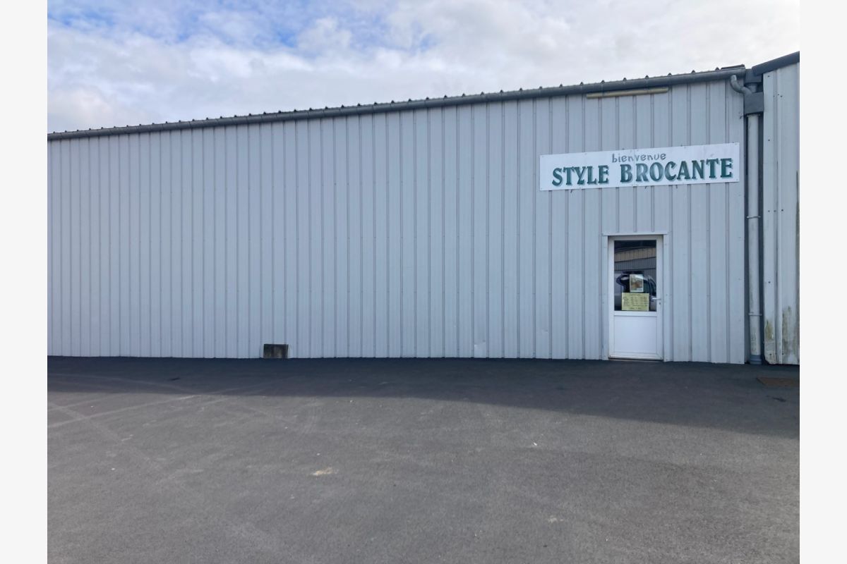 Photo 1 A louer local commercial ou industriel, 400 m2, avec wc