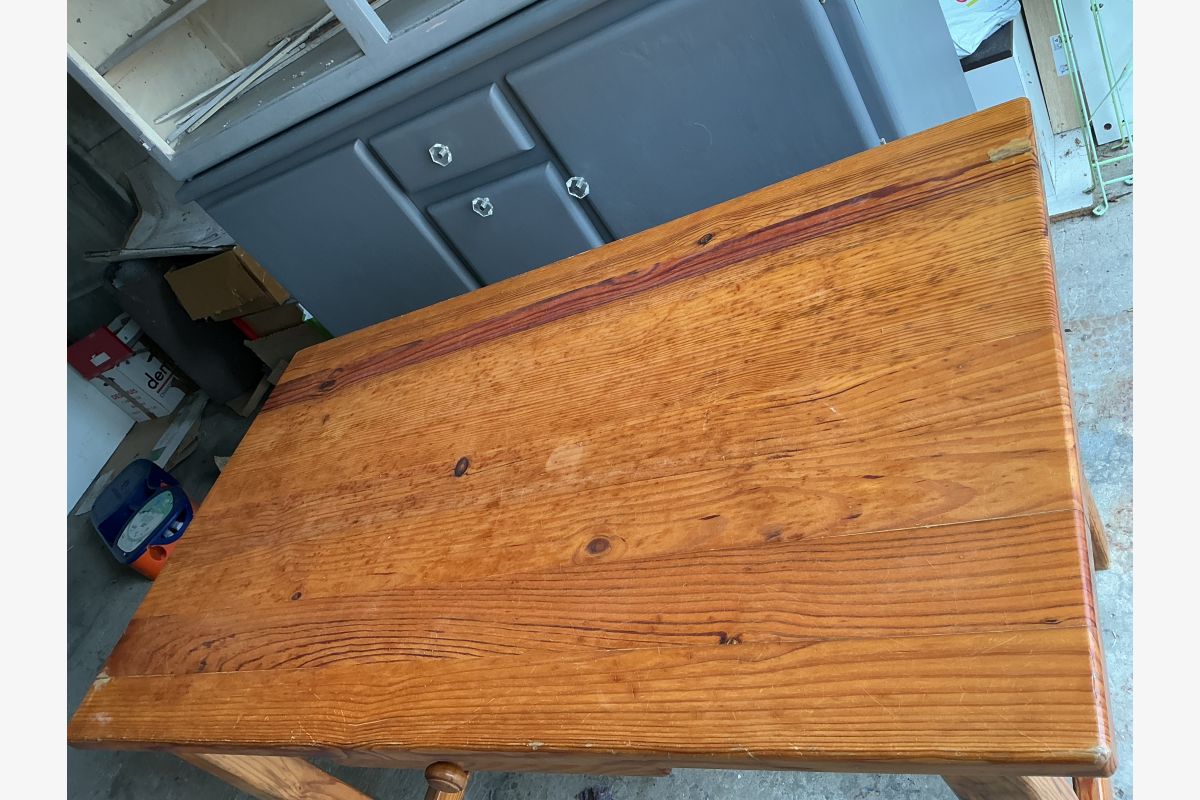 Table pin massif - 30241301_09e529d8e9729d9d1144730964b08050.jpg