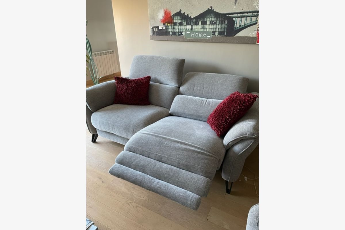 Canapé 2/3 places électrique  - 30241325_75d8827753a9f6e6adb562a2827207a3.jpg