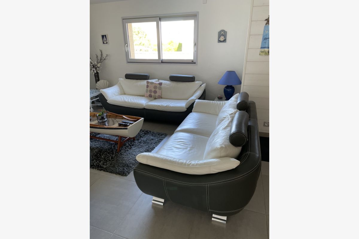 Ensemble salon 3 pièces  - 30241413_a51efb3e1d658661c79c960d55f73410.jpg