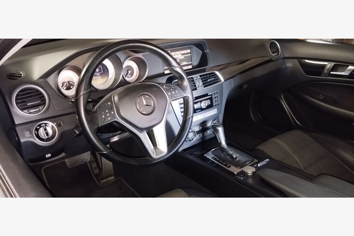 Mercedes C220 CDi - 30241538_c6557a4d54b19ab21b7ffbc46ba0b40d.jpg