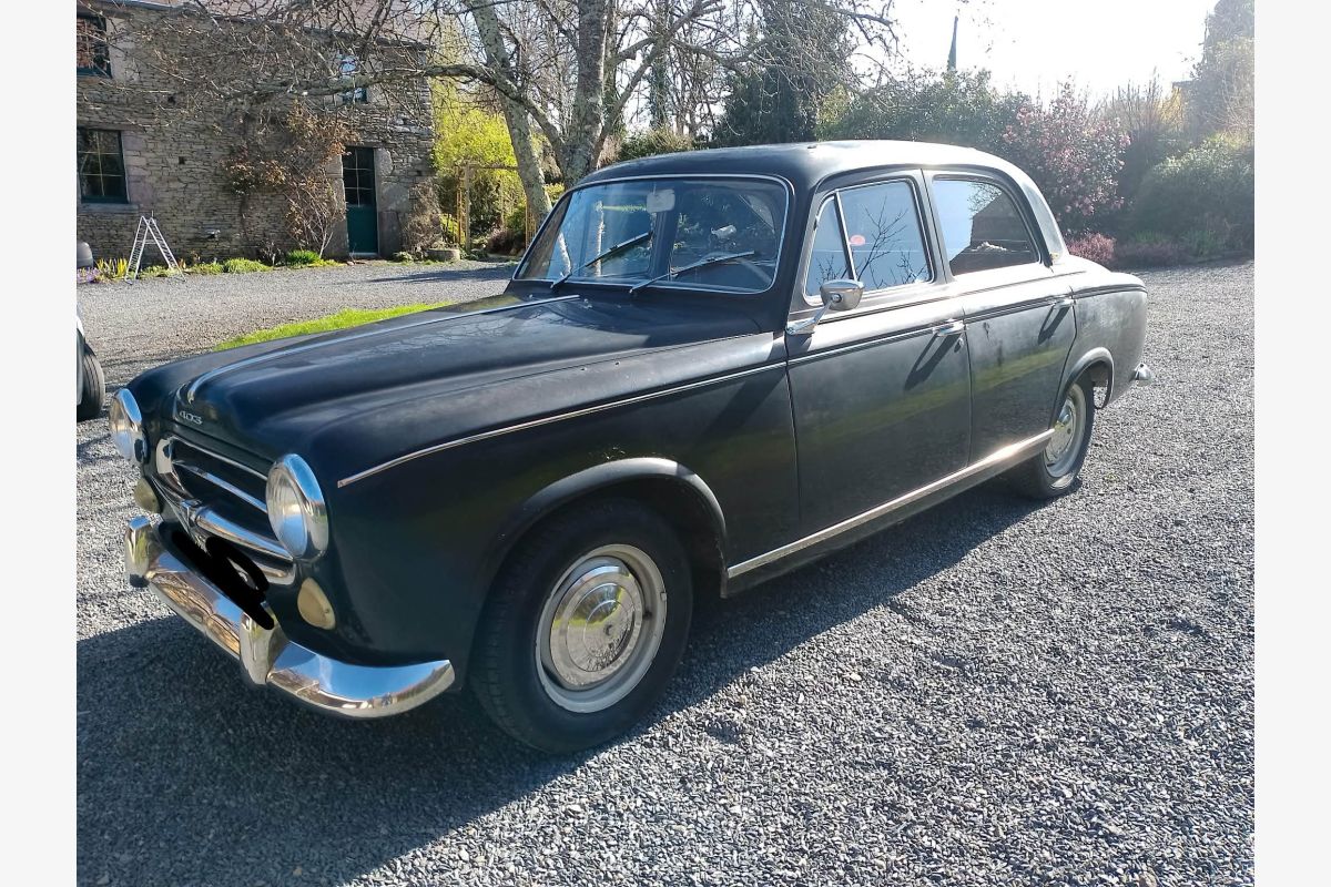 Photo 1 Voiture de collection Peugeot 403