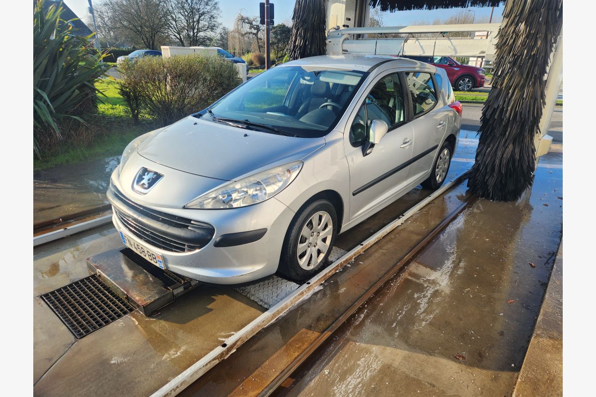 Photo 1 207 SW 1.4 VTI 16V 95ch Trendy (6CV) break