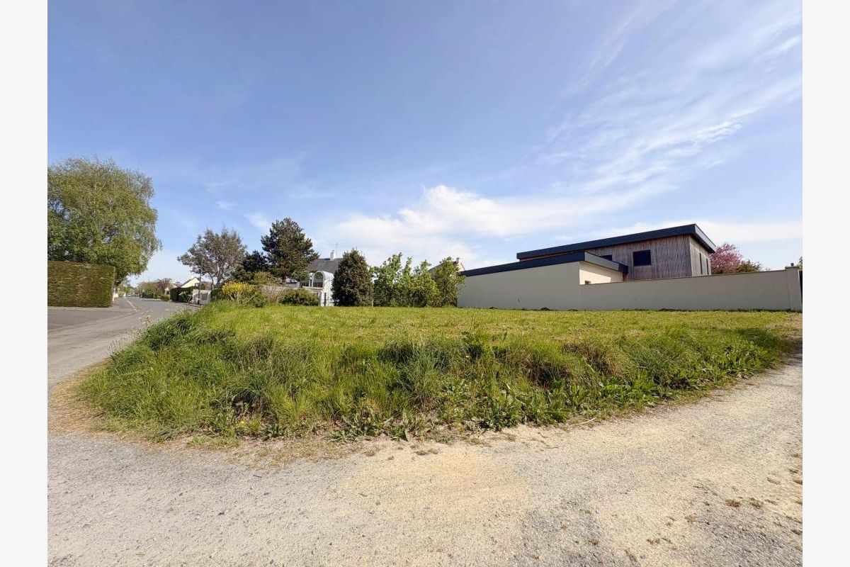 Un terrain proche du bourg de Bréhal - 30242073_1.jpg