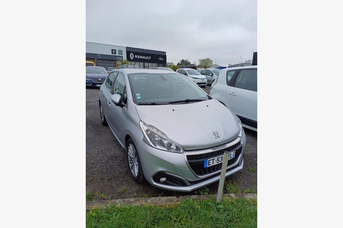 Photo 1 208 1.6 BlueHDi