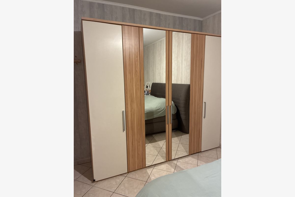 Photo 1 Vends armoire 