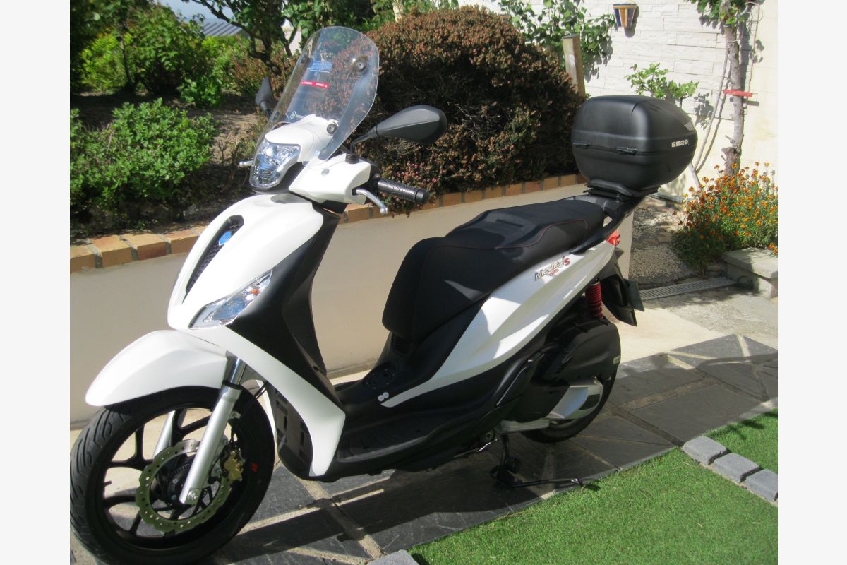 Photo 1 Scooter 125 Medley S