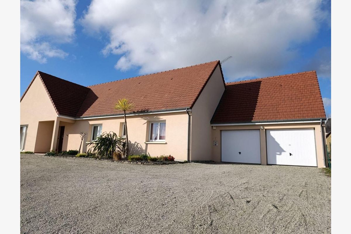 Photo 1 Maison à louer Roncey