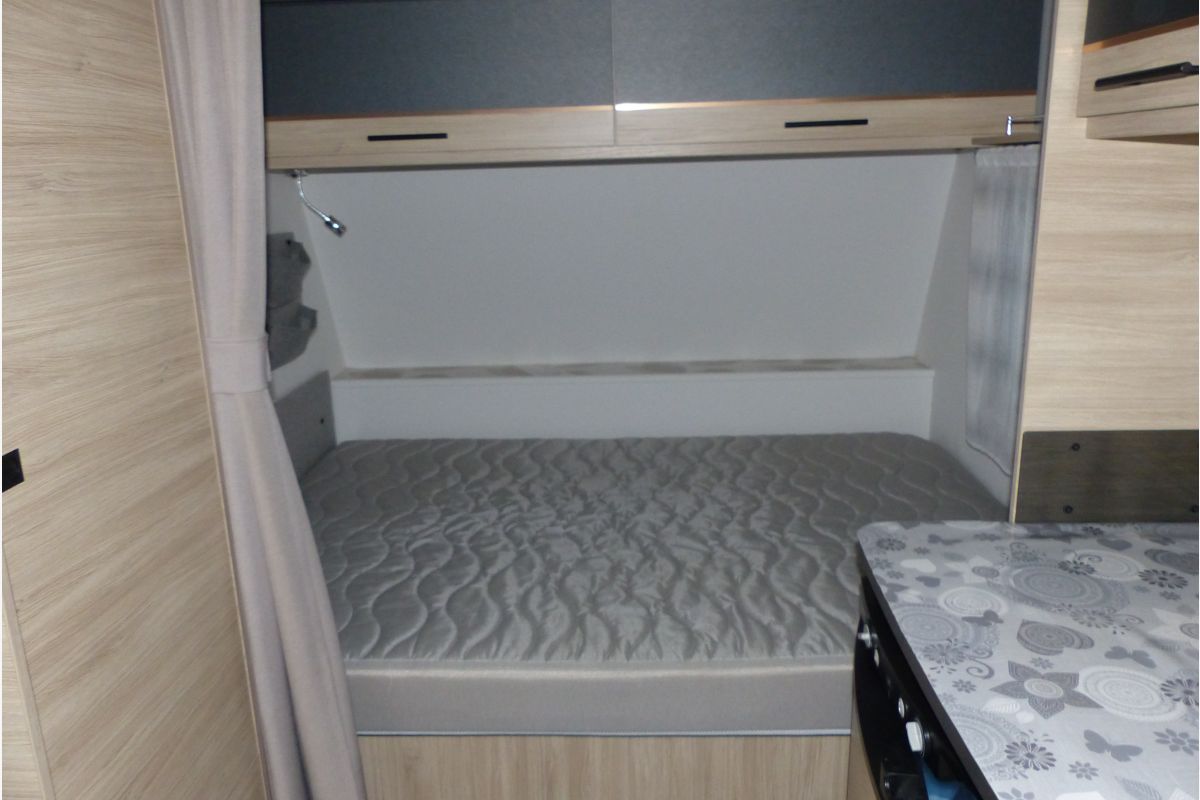 caravane - 30242272_42b92ce678de5eac4ebc164b2276ae08.jpg