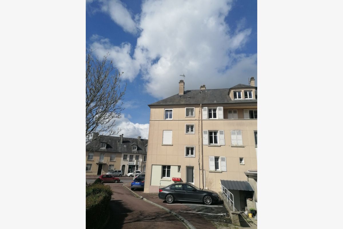 Photo 1 exclusivité, au 3e ét., loue studio de 20.5 m2 comp. pce de