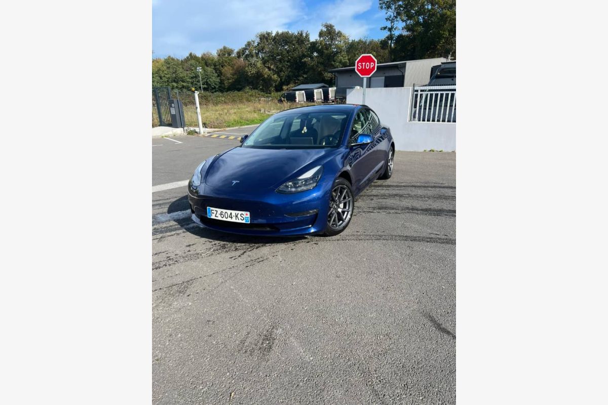 Tesla 3 - 30242684_41cc4258dc8fec2e68837bd0e98a4d7f.jpg