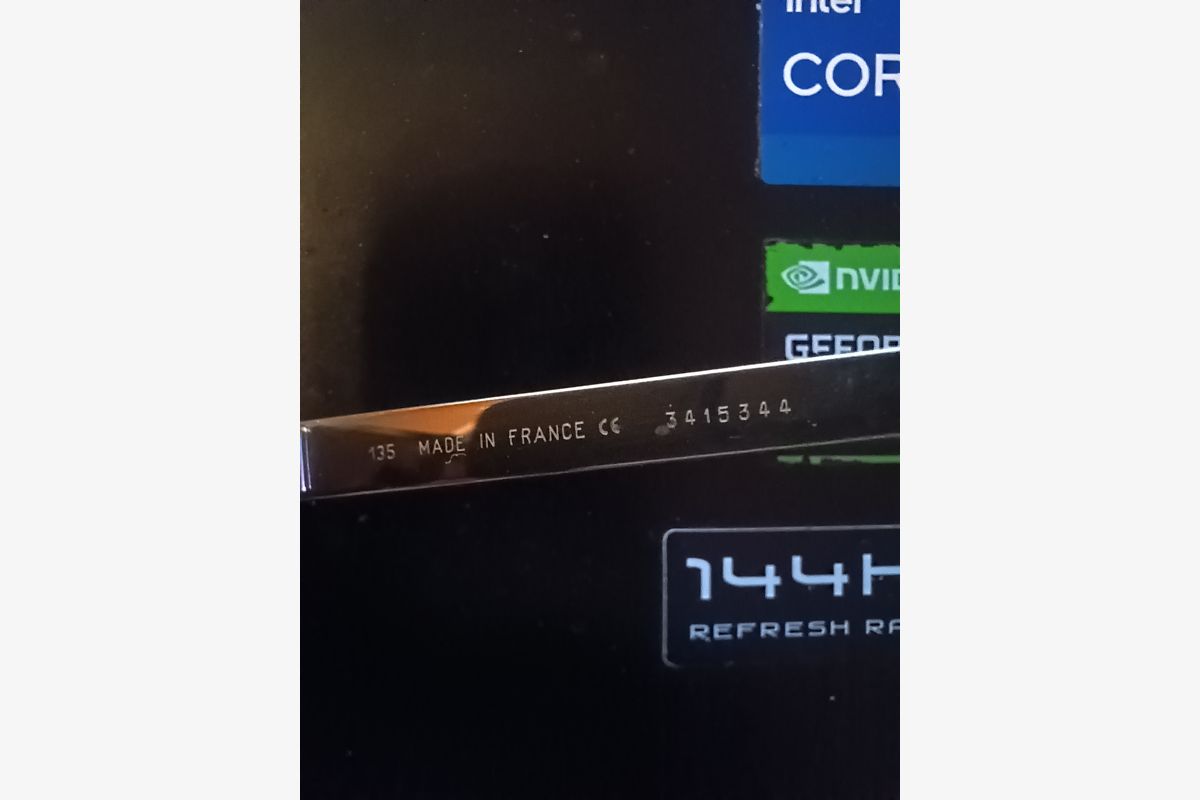 Lunettes cartier neuves portées une fois aucunes rayures sur les verres et montures - 30242688_ed8e7ecae12af02dd506f5cee68815bf.jpg